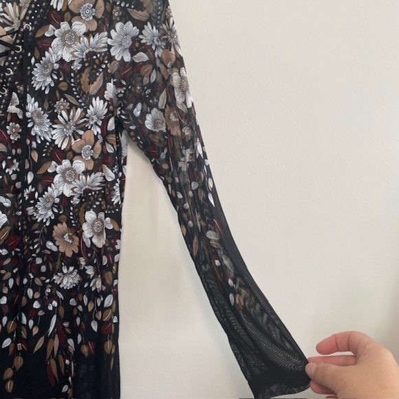 CLEO Floral Pattern Sheer V-Neck Women Tunic Blouse Size M - Picture 2 of 8